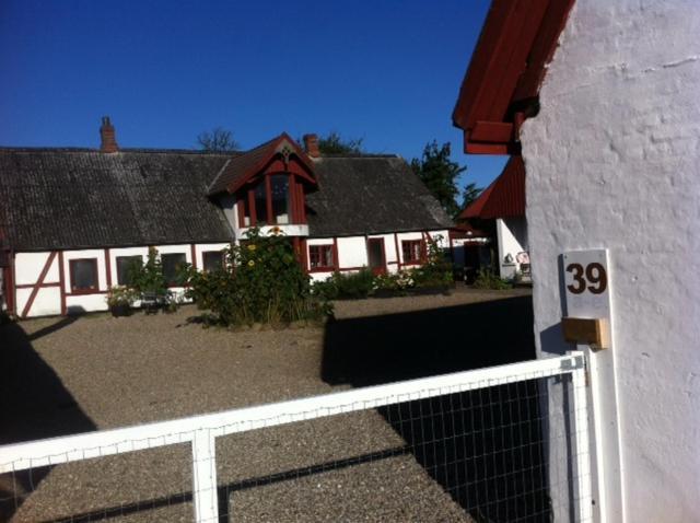 Bed and Breakfast Praestogaard Экстерьер фото